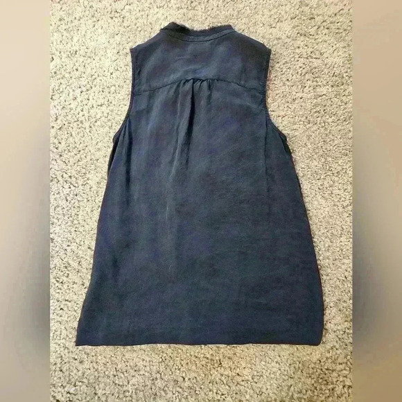 J.Crew Black Silk Sleeveless Button Up Blouse, Size 0 - Picture 6 of 6